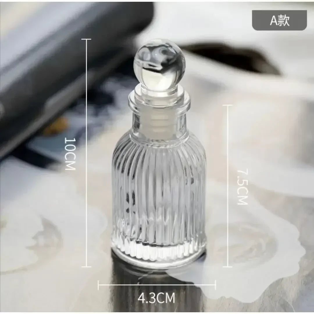 French Rhombus Relief Perfume Bottle Simple Crystal Glass Bottles Aromatherapy Essence Storage Vintage Bottle Dresser Ornament