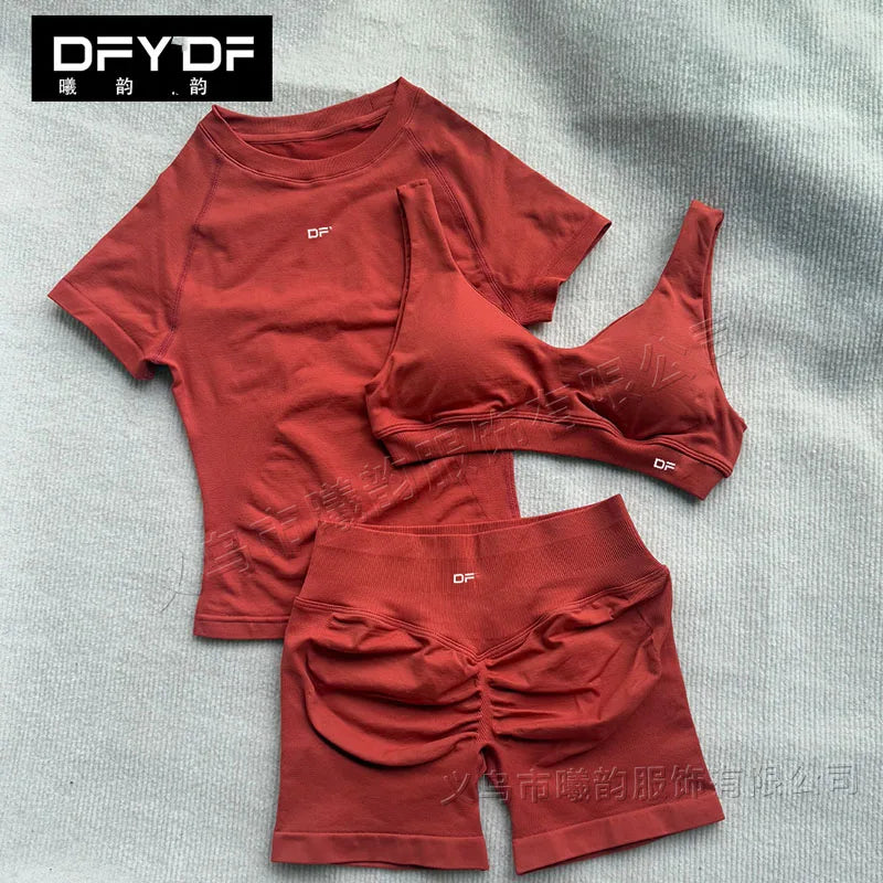 Seamless 3 Piece Women's Sports Set for Training and Fitness