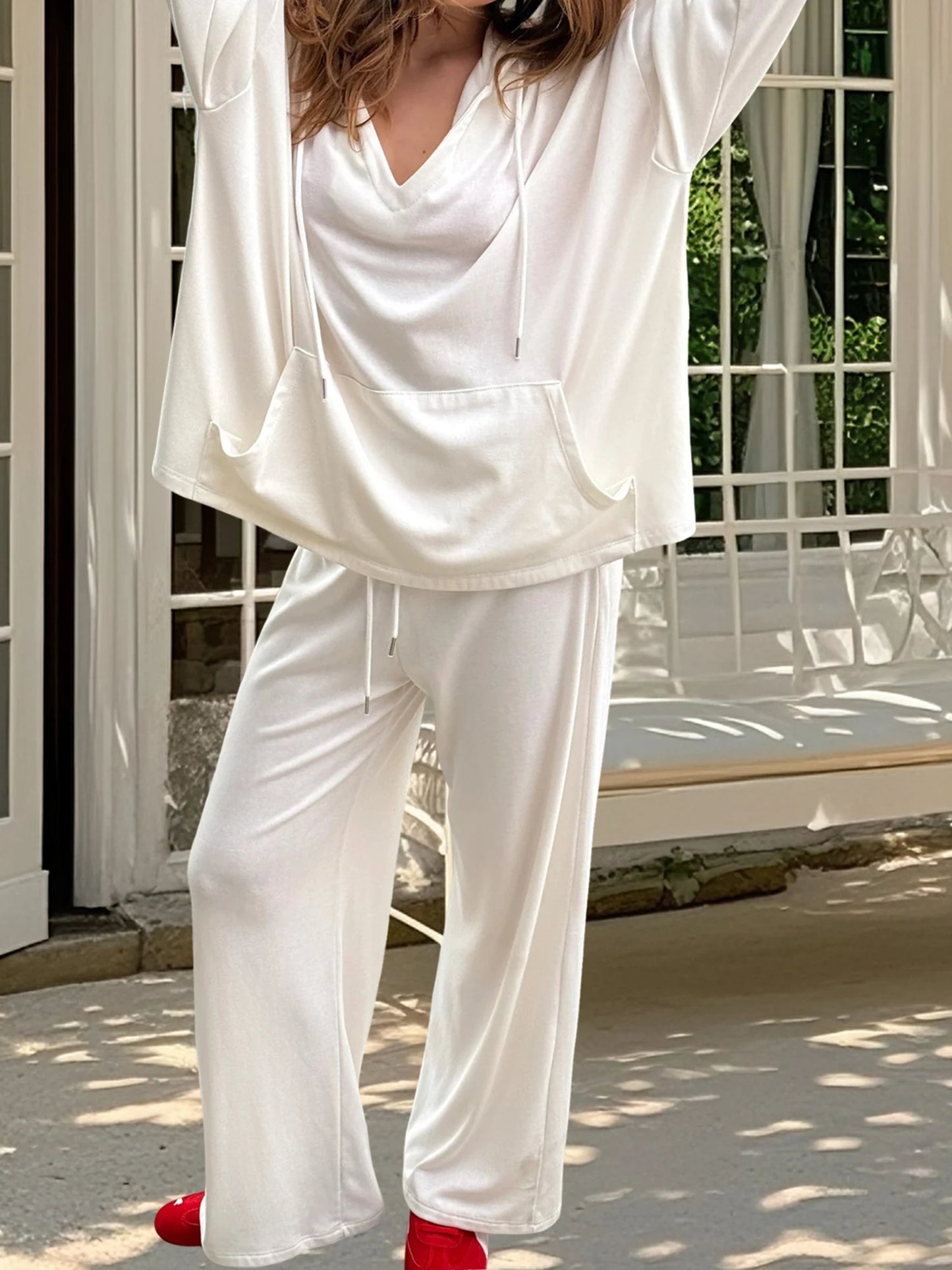 Hirigin Women Two-Piece Hoodie And Pants Activewear Set With Pockets